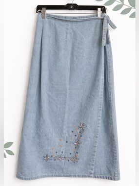 Vintage Denim Wrap Skirt Embroidered Floral Midi Medium